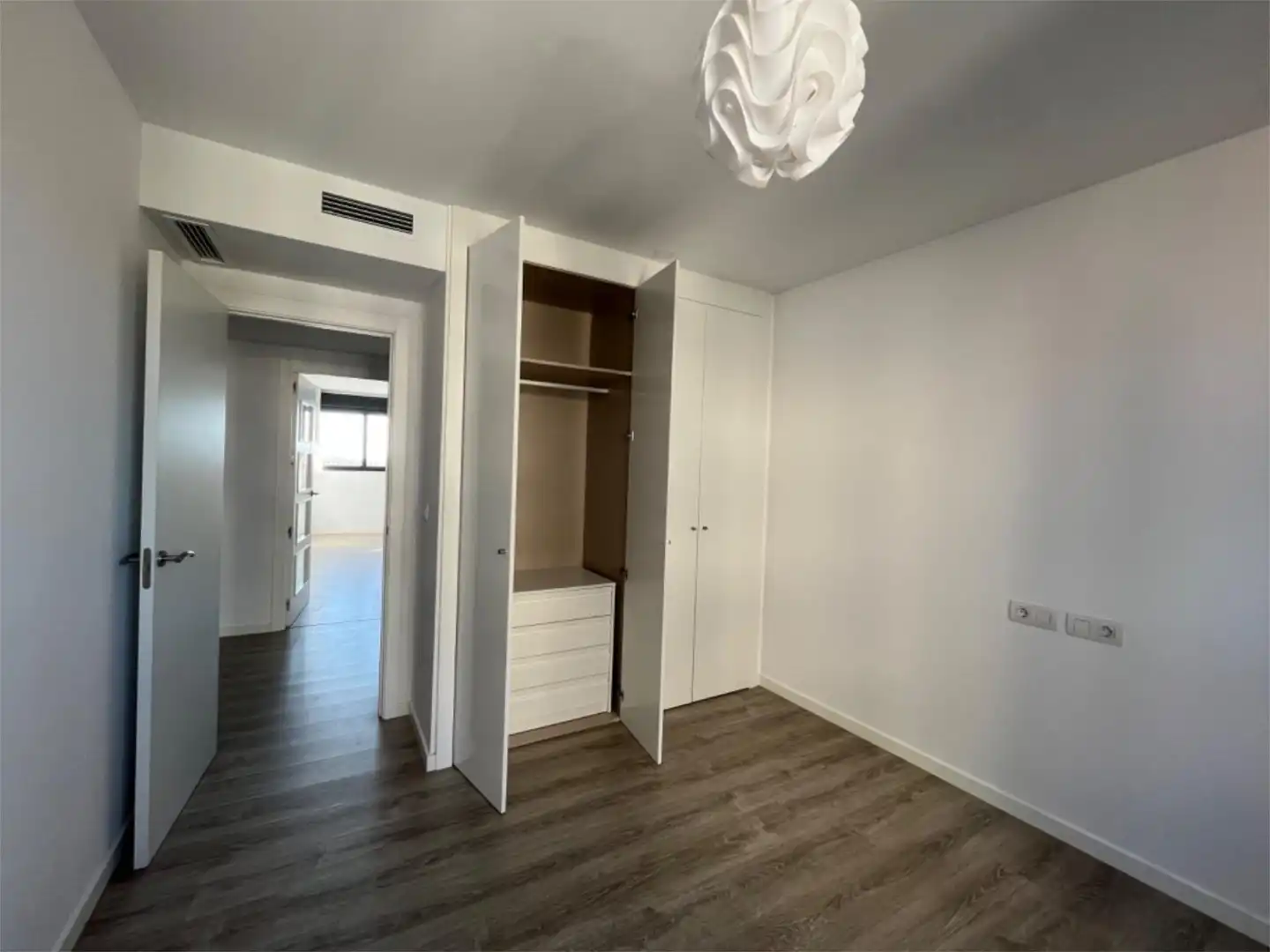Flat for rent in Calle Doctora Damiana Zaragoza, 1, Paus - Poligono San Blas Flat for rent in Calle Doctora Damiana Zaragoza, 1, Paus - Poligono San Blas
