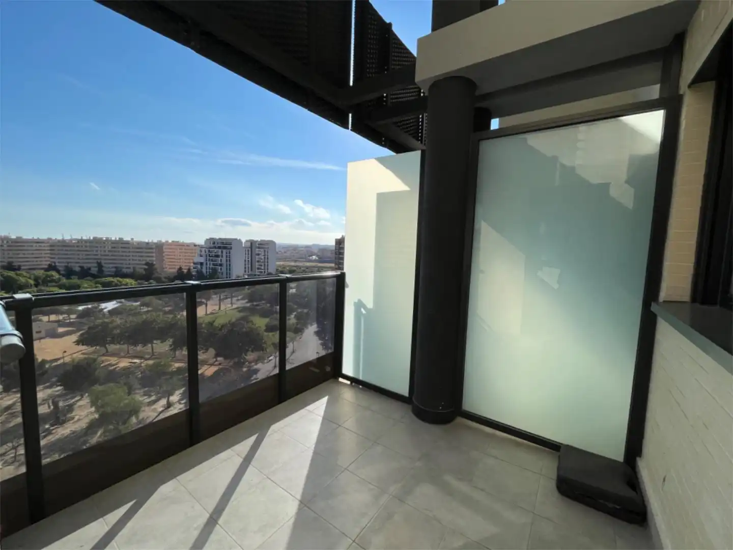 Flat for rent in Calle Doctora Damiana Zaragoza, 1, Paus - Poligono San Blas Flat for rent in Calle Doctora Damiana Zaragoza, 1, Paus - Poligono San Blas