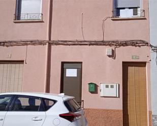 Vista exterior de Casa adosada en venda en Almansa amb Aire condicionat i Terrassa