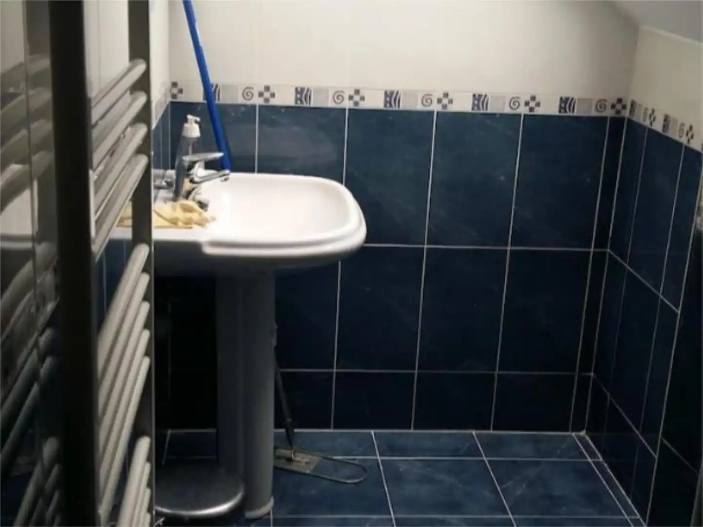 Bathroom of Flat for share in Valdés - Luarca  with Heating, Parquet flooring and Furnished