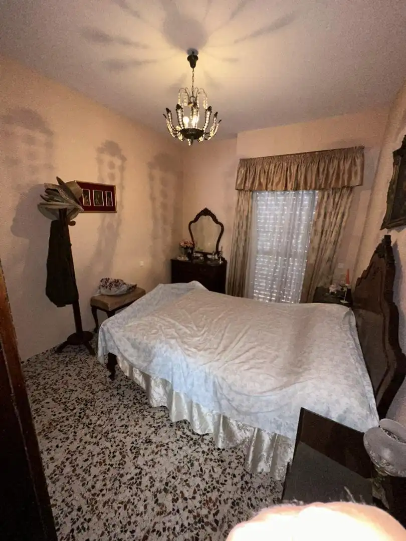 Casa adosada en venda a Barriada Núcleo Residencial el Parque, 44, Rociana del Condado Dormitori de Casa adosada en venda en Rociana del Condado