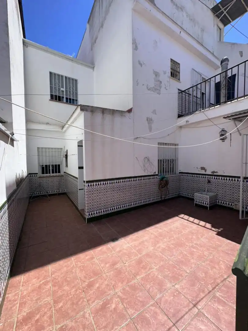 Casa adosada en venda a Barriada Núcleo Residencial el Parque, 44, Rociana del Condado Vista exterior de Casa adosada en venda en Rociana del Condado