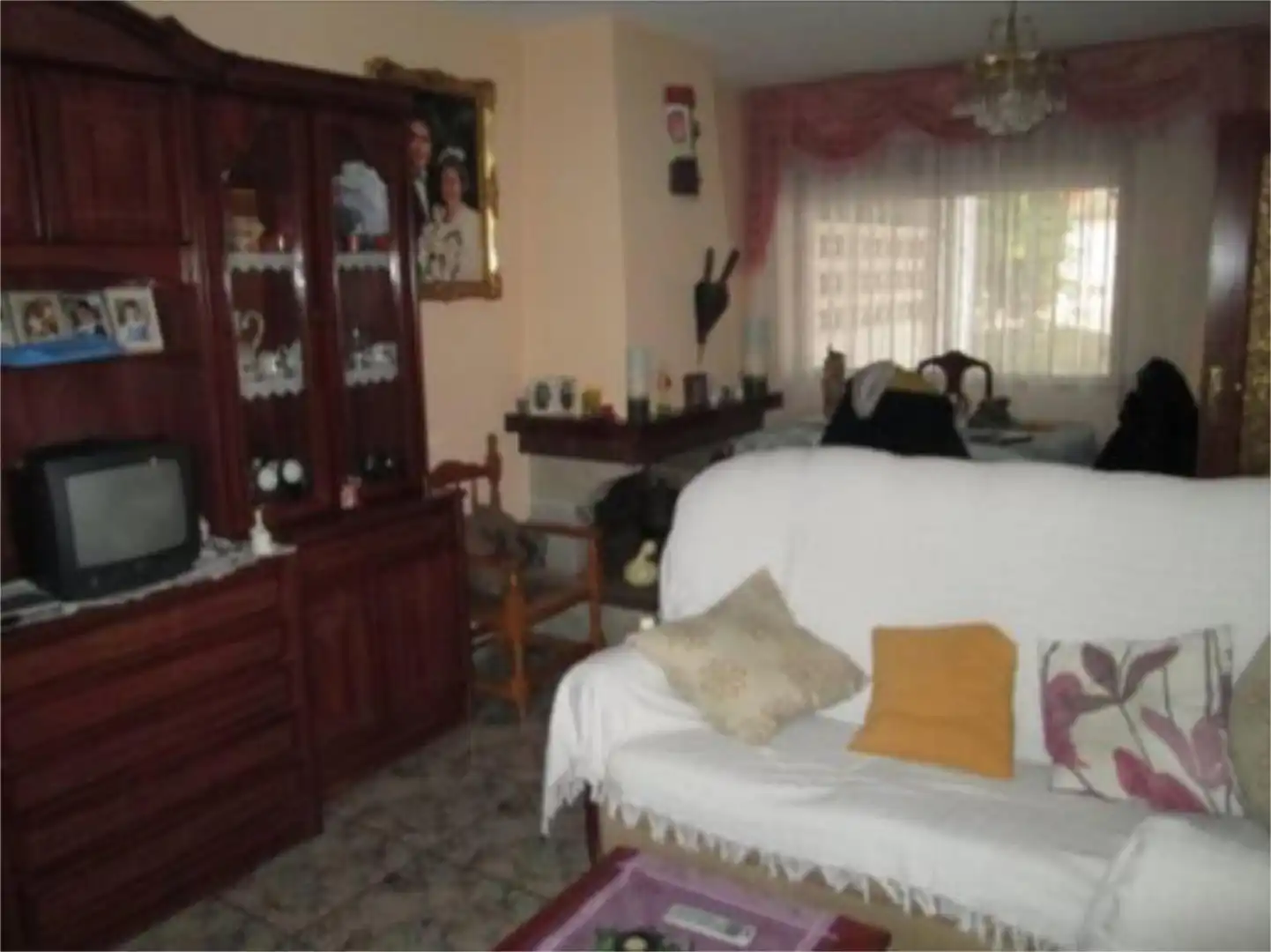 Living room of Detached homes for sale in Madrigal de la Vera  with Air Conditioner, Heating and Private garden