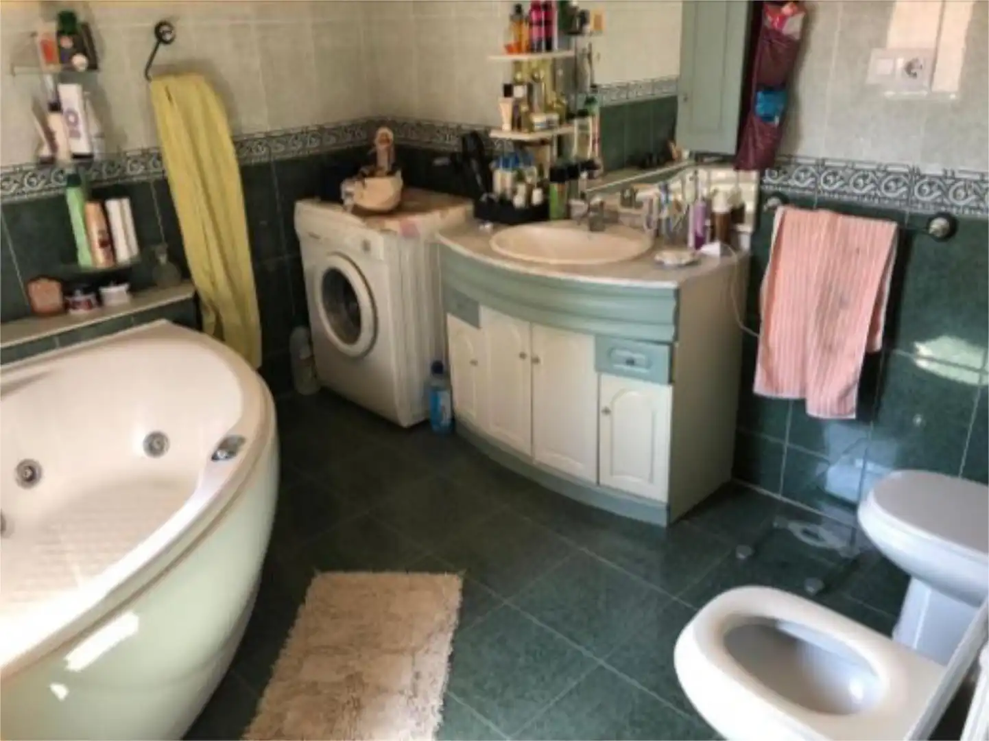 Bathroom of Detached homes for sale in Madrigal de la Vera  with Air Conditioner, Heating and Private garden