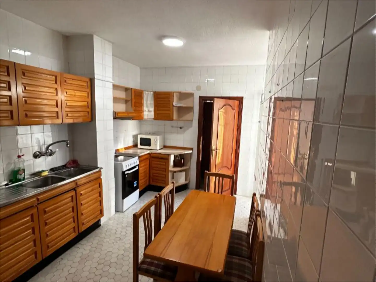 Room in Avenida de las Ollerías, 1, Ollerías - San Cayetano Room in Avenida de las Ollerías, 1, Ollerías - San Cayetano
