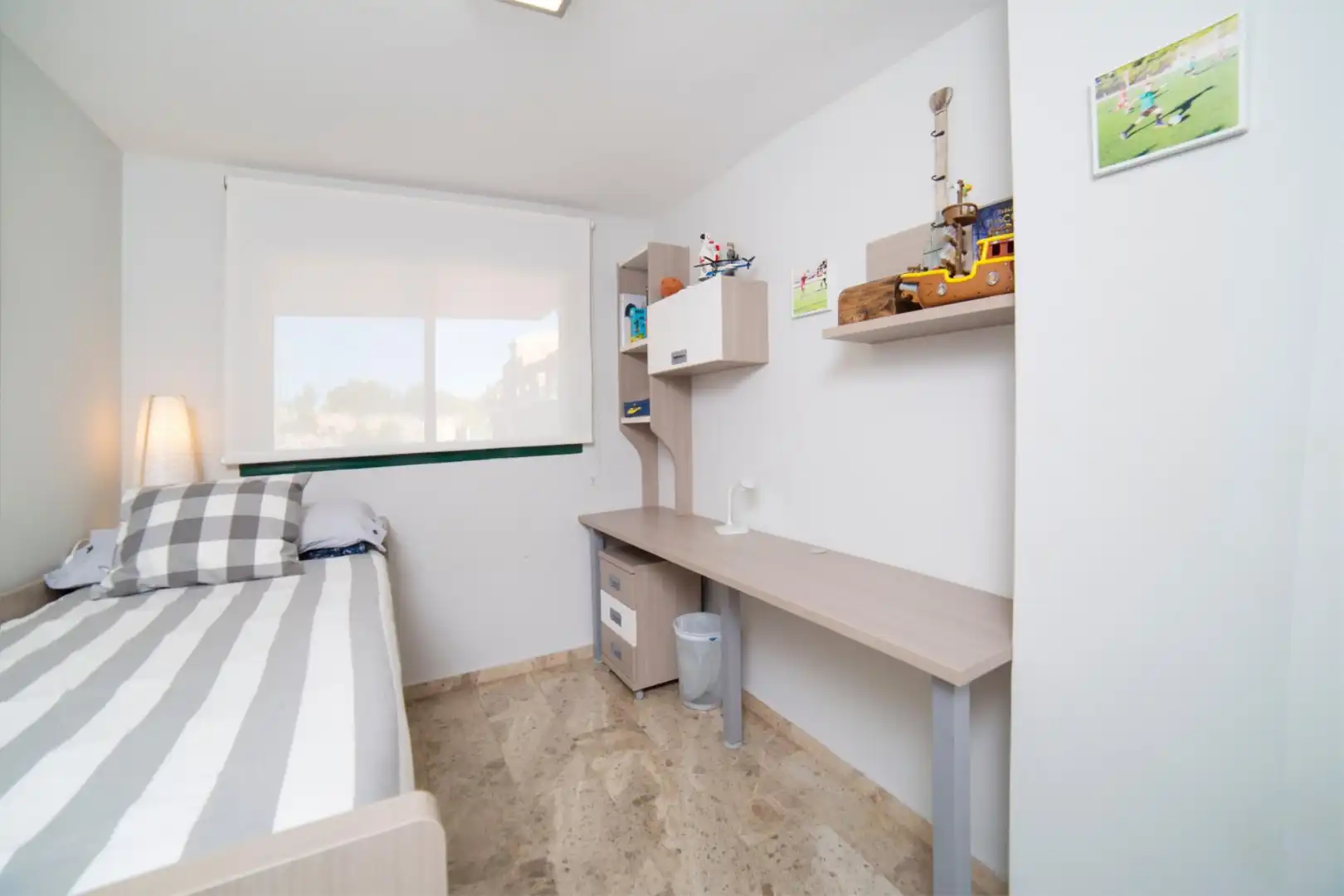 Pis en venda a Passeig Penyal d'Ifach, 26, Casas Verdes Dormitori de Pis en venda en Paterna amb Aire condicionat, Calefacció i Jardí privat