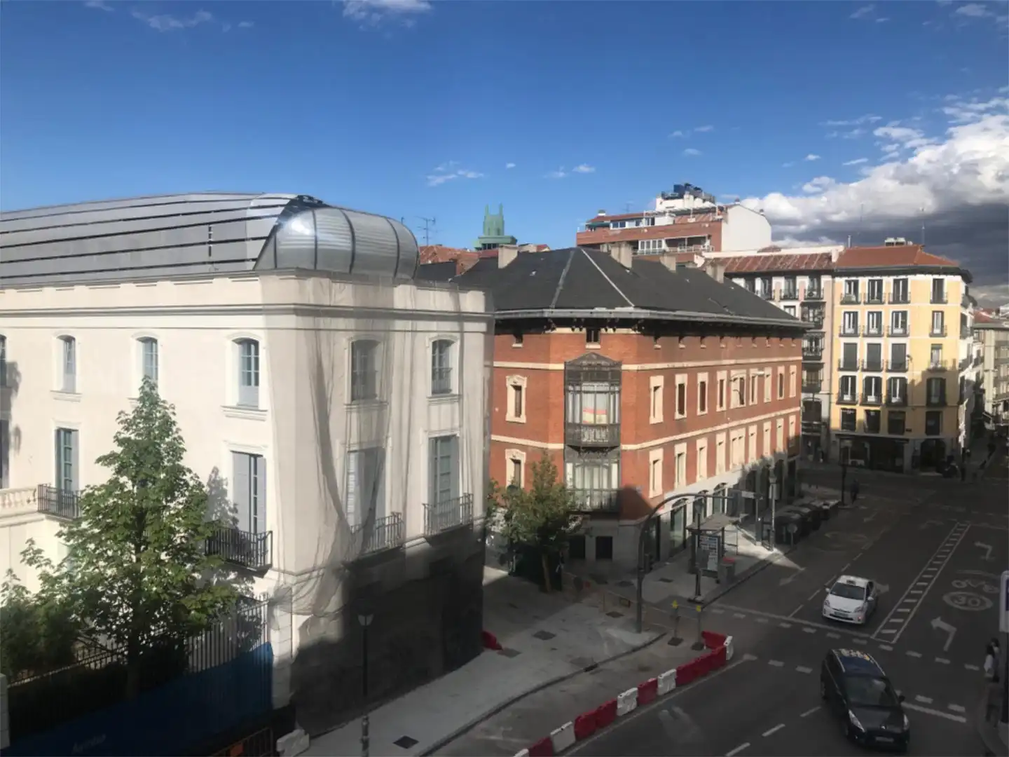 Vista exterior de Oficina de lloguer en Madrid
