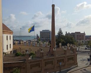 Exterior view of Flat for sale in  Cádiz Capital  with Air Conditioner and Balcony