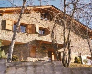 Vista exterior de Casa adosada en venda en Les Valls de Valira amb Terrassa i Balcó