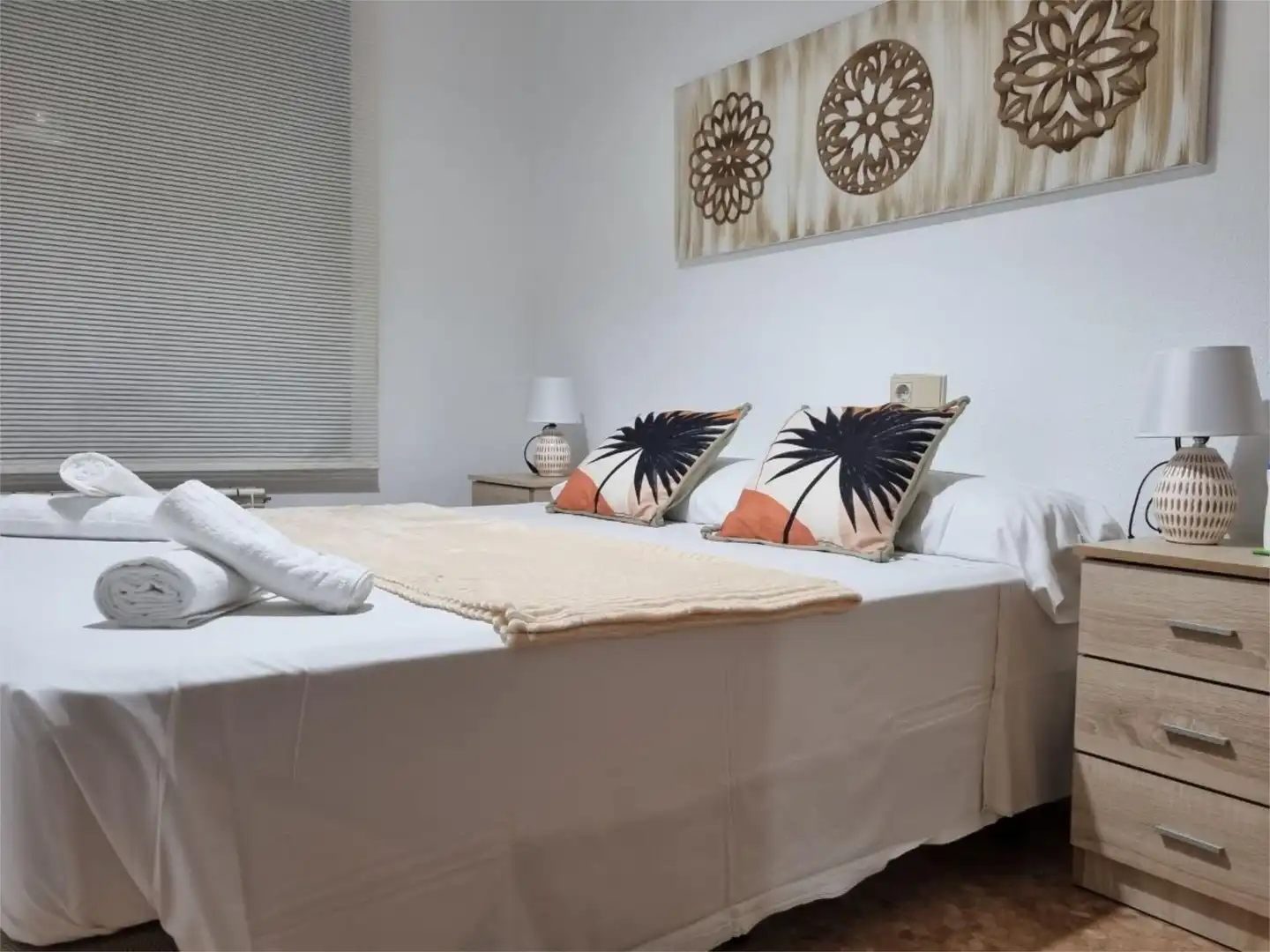 Room in Calle Escultor Montañés, 16, Garbinet - Parque de las Avenidas Bedroom of Flat for share in Alicante / Alacant with Air Conditioner, Heating and Terrace