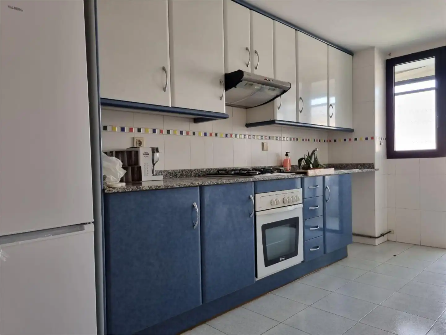 Room in Calle Escultor Montañés, 16, Garbinet - Parque de las Avenidas Kitchen of Apartments for share in Alicante / Alacant with Air Conditioner, Heating and Private garden