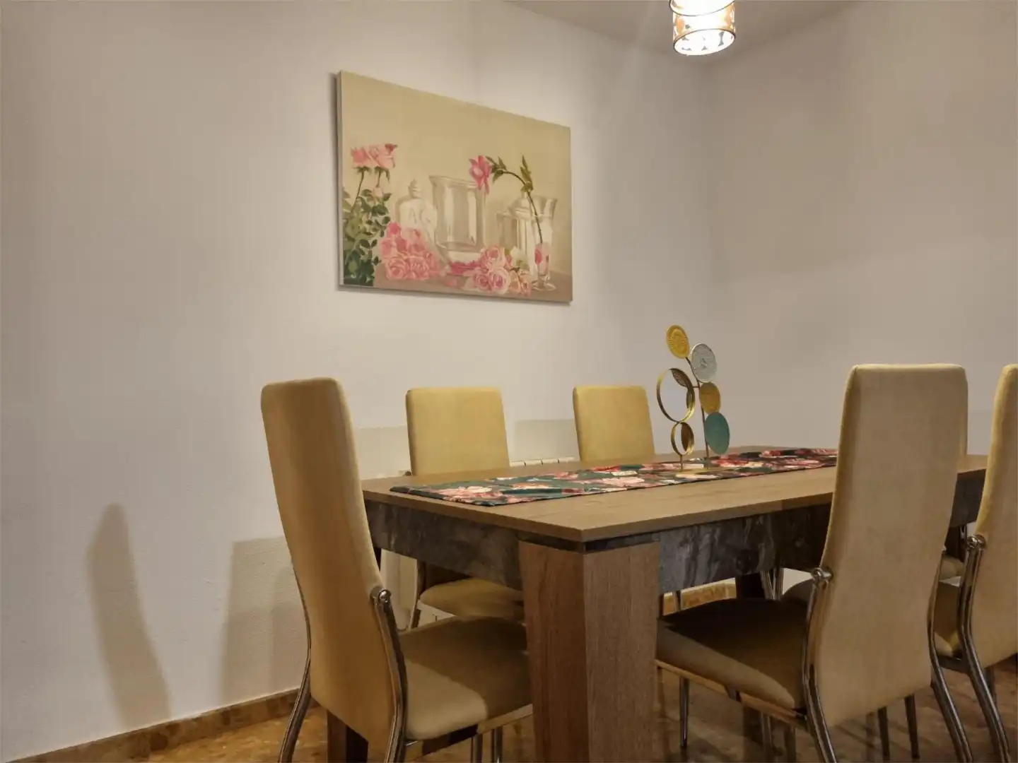 Room in Calle Escultor Montañés, 16, Garbinet - Parque de las Avenidas Dining room of Apartments for share in Alicante / Alacant with Air Conditioner, Heating and Private garden