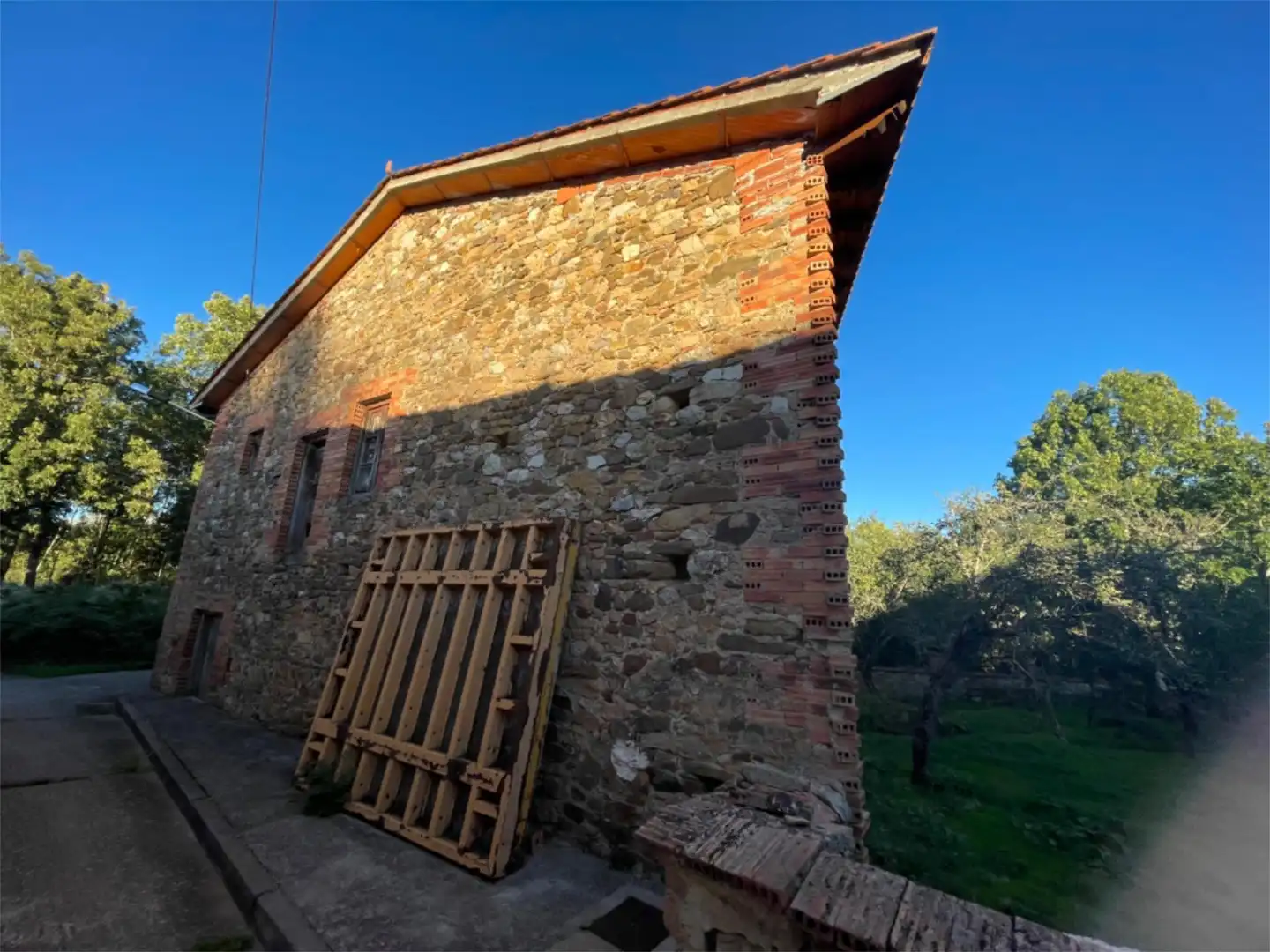 Finca rústica en venta en Calle Carretera, 29, Santibáñez de la Peña Vista exterior de Finca rústica en venta en Santibáñez de la Peña con Jardín privado