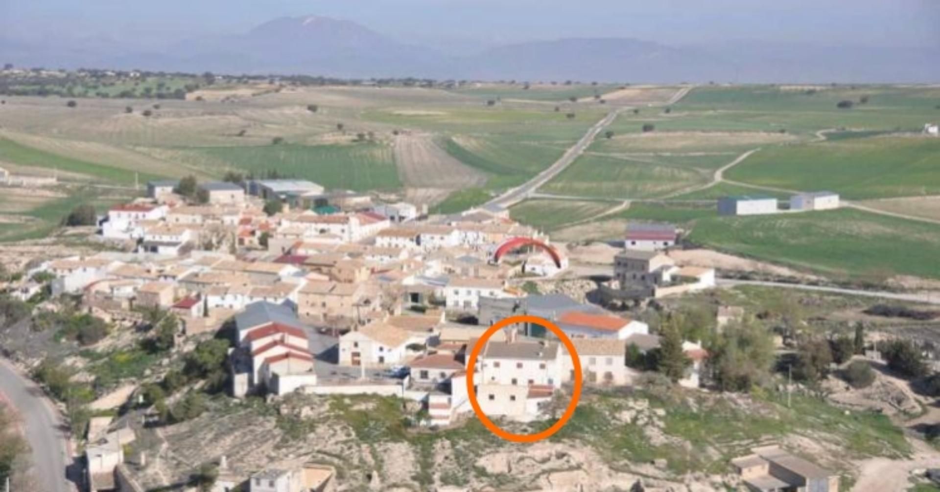 Vista exterior de Casa o xalet en venda en María amb Traster, Forn i Rentadora