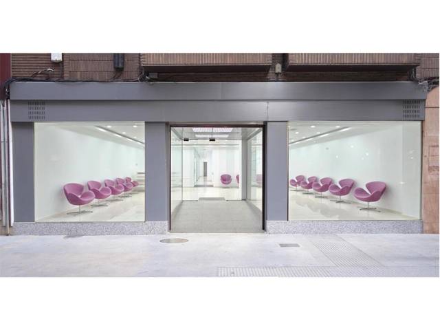 Local comercial en Alquiler en Avenida Juan Carlos I, 26 en San Mateo