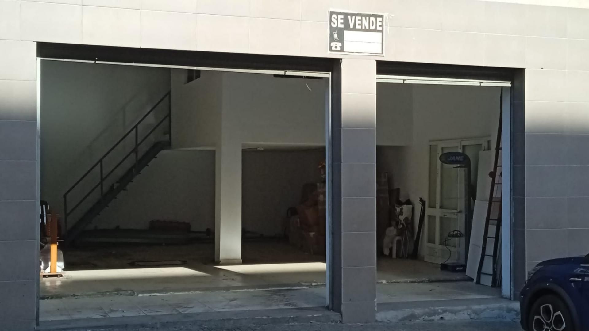 Premises for sale in  Melilla Capital