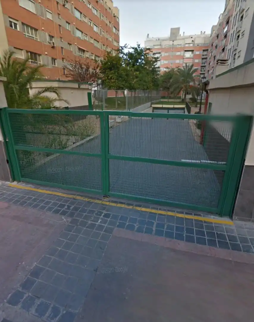 Garage zur Miete in Carrer de Juan José Barcia Goyanes (Professor), 5, Nou Benicalap Parkplatz von Garage zur Miete in Valencia