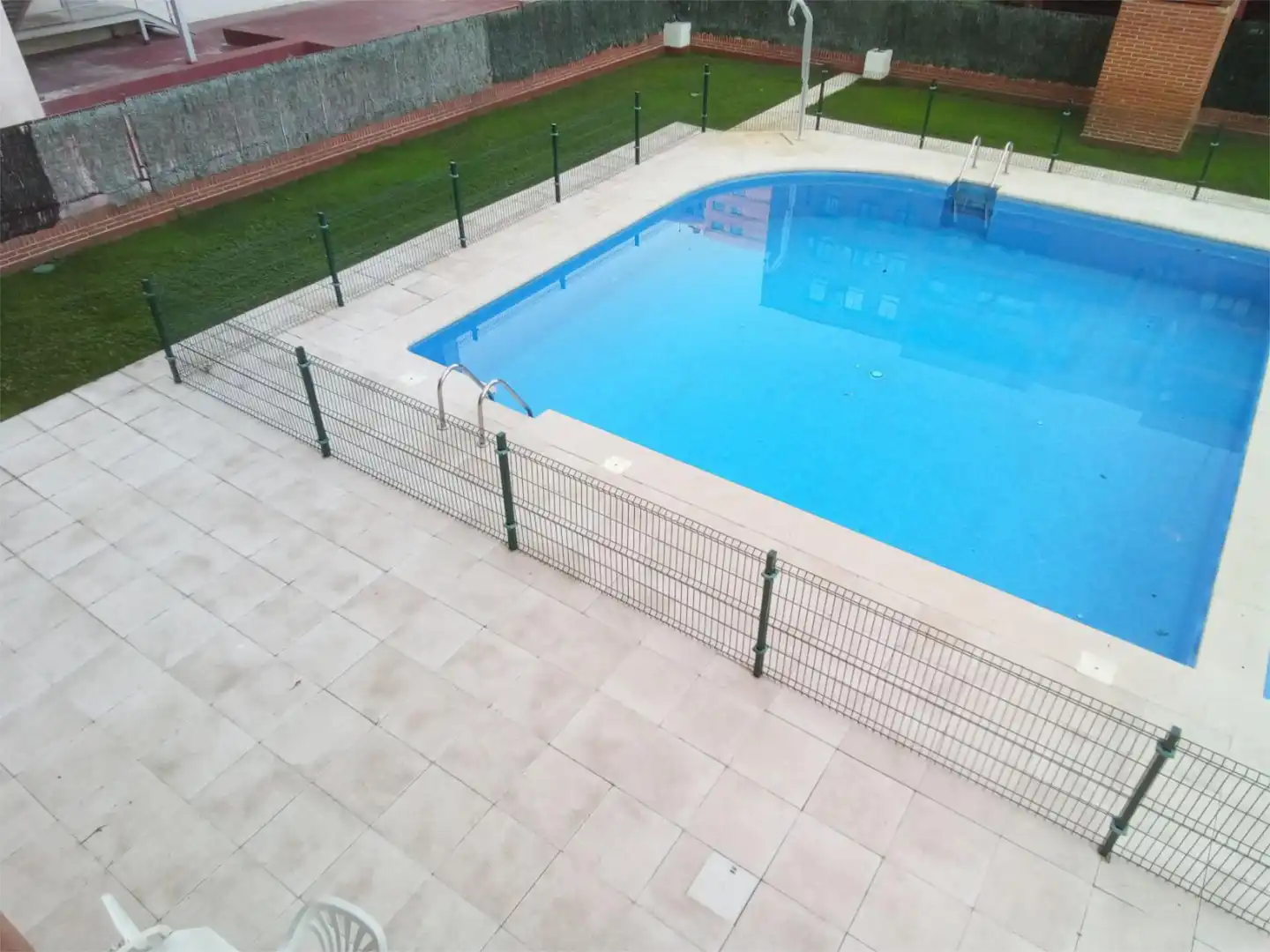 Room in Calle de Arturo Soria, 334, Costillares Swimming pool of Flat for share in Madrid with Heating, Private garden and Parquet flooring