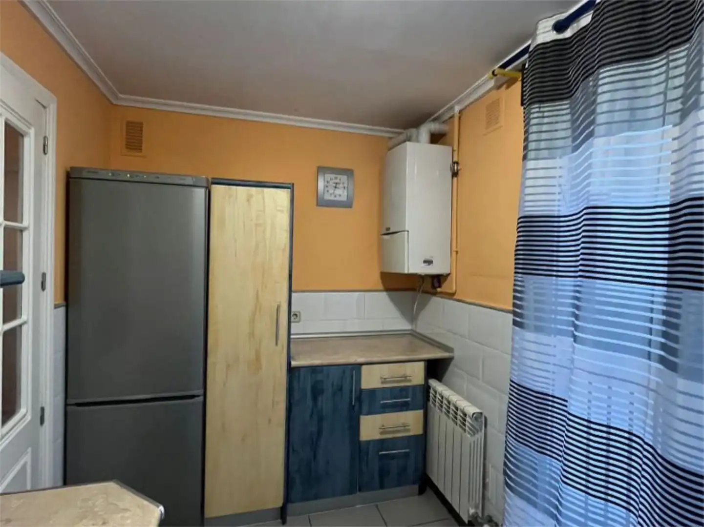 Pis en venda a Avenida de Portugal, 38, Barrios Bajos - La Horta Cuina de Pis en venda en Zamora Capital amb Calefacció, Moblat i Balcó