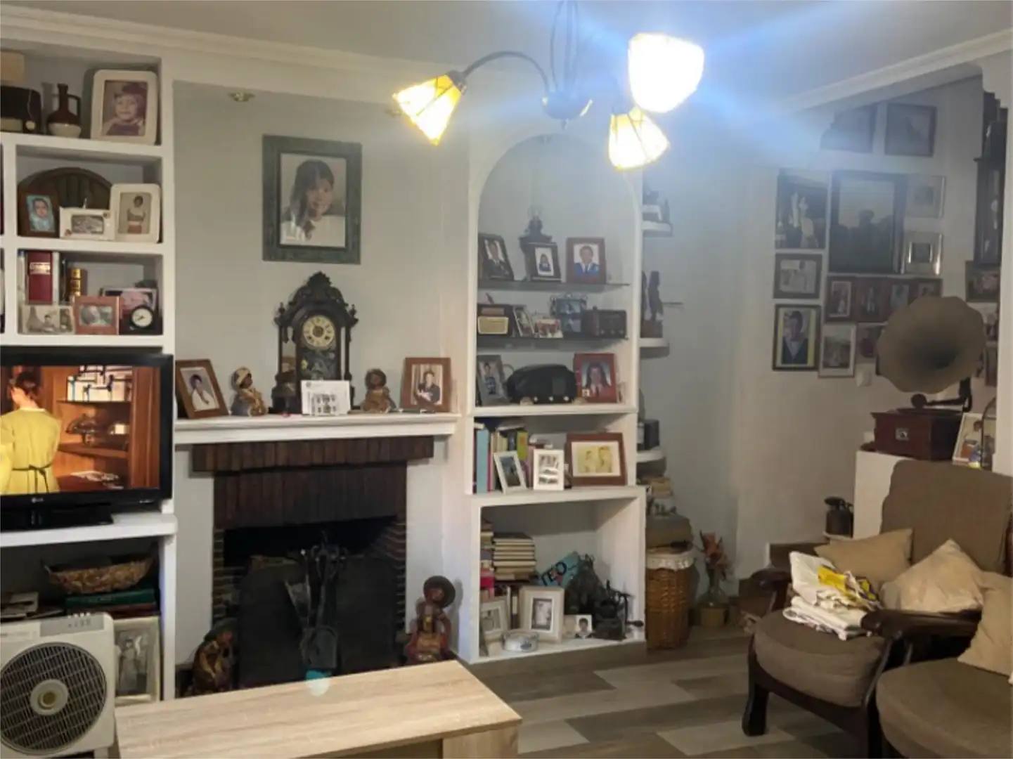 Living room of Houses for sale in Algeciras  with Air Conditioner and Storage room