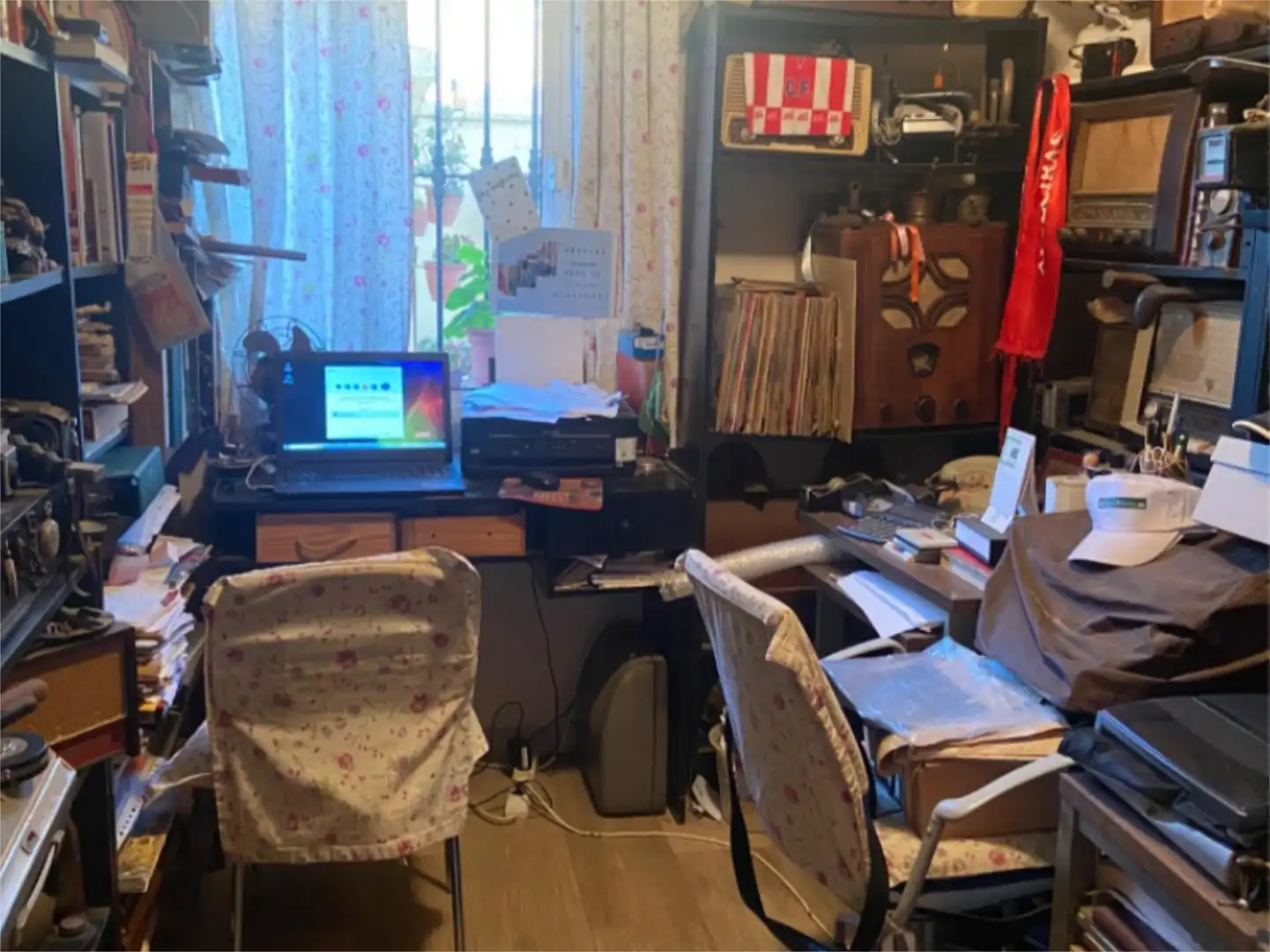 Houses for sale in Algeciras  with Air Conditioner and Storage room
