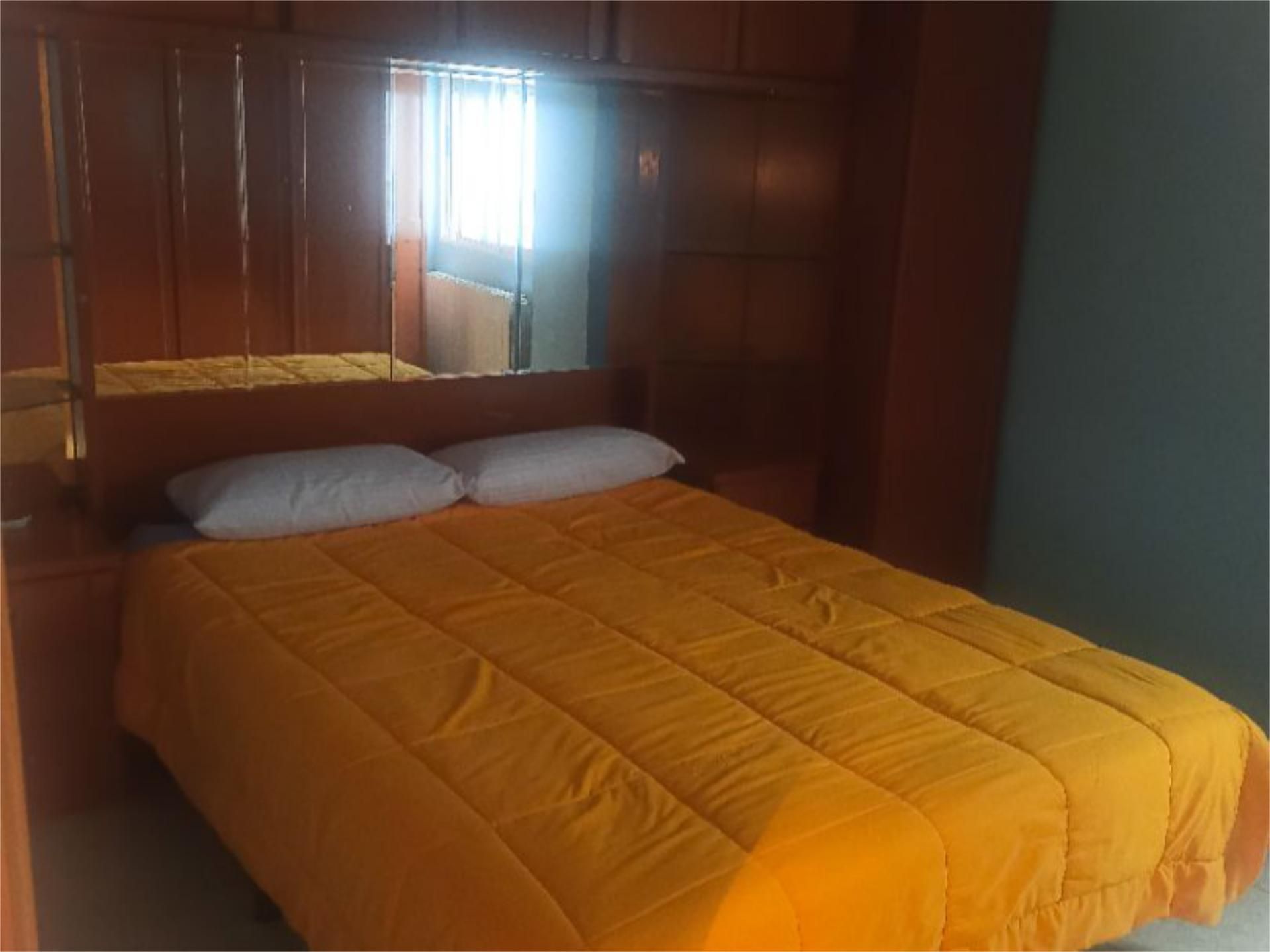 Bedroom of Flat to share in  Zaragoza Capital  with Air Conditioner, Heating and Terrace