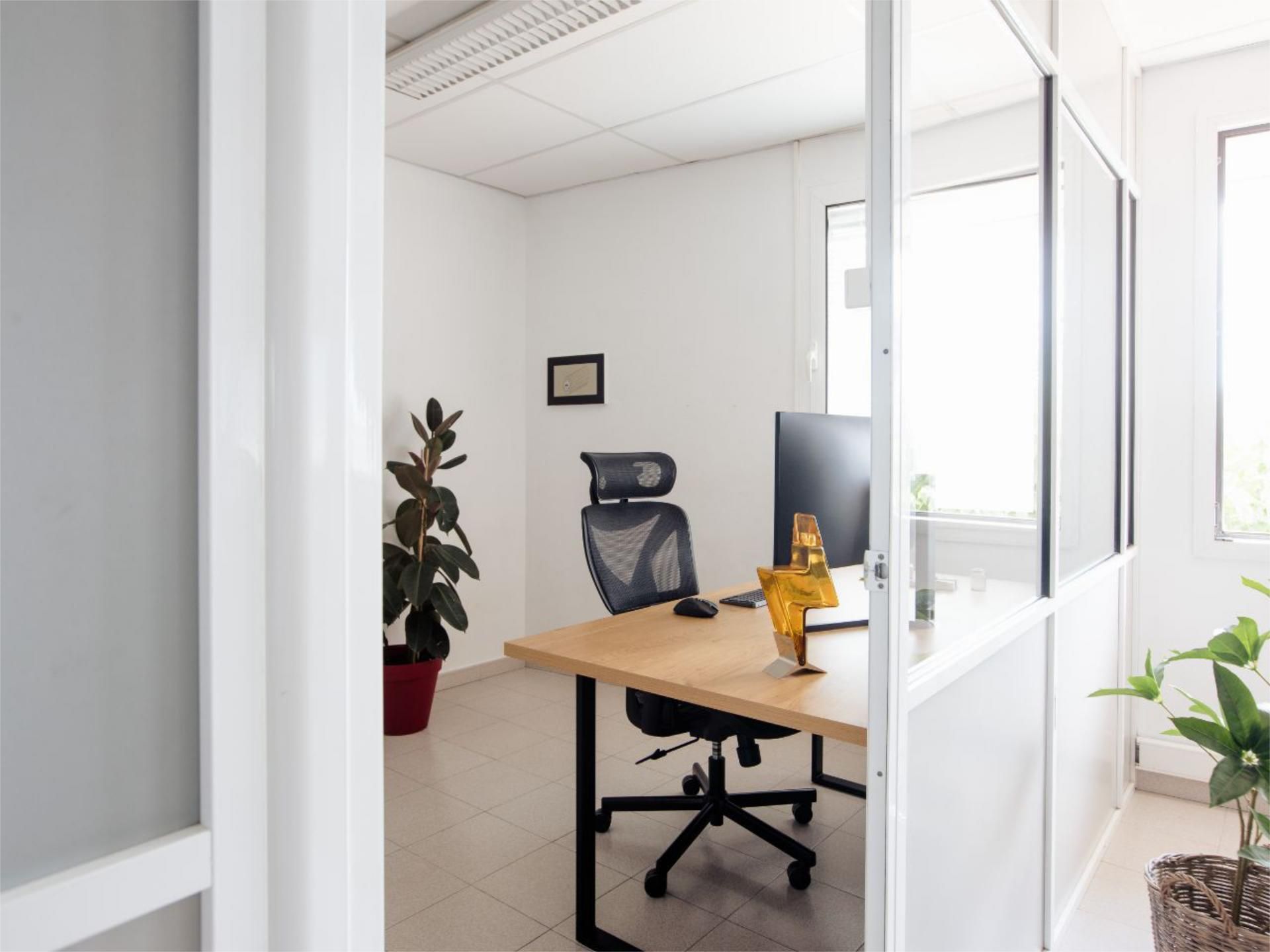 Office to rent in Maó