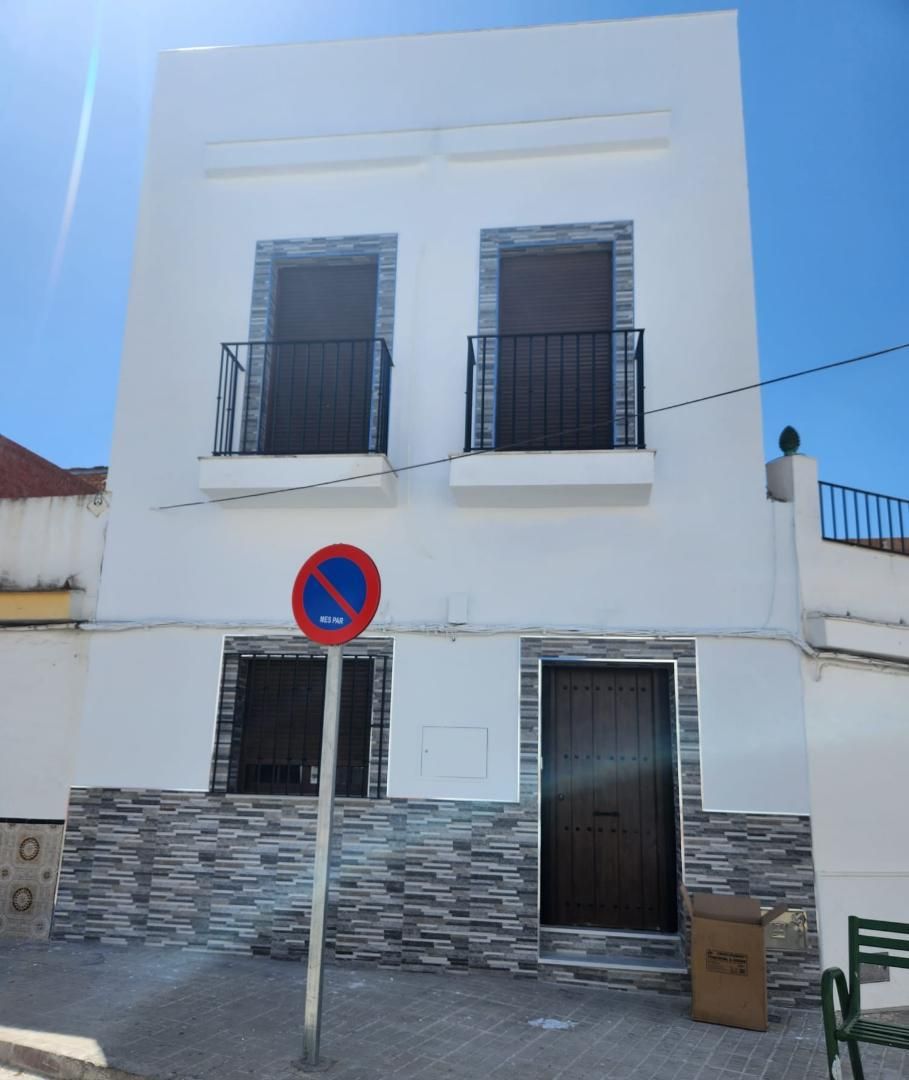 Exterior view of Single-family semi-detached for sale in Guillena