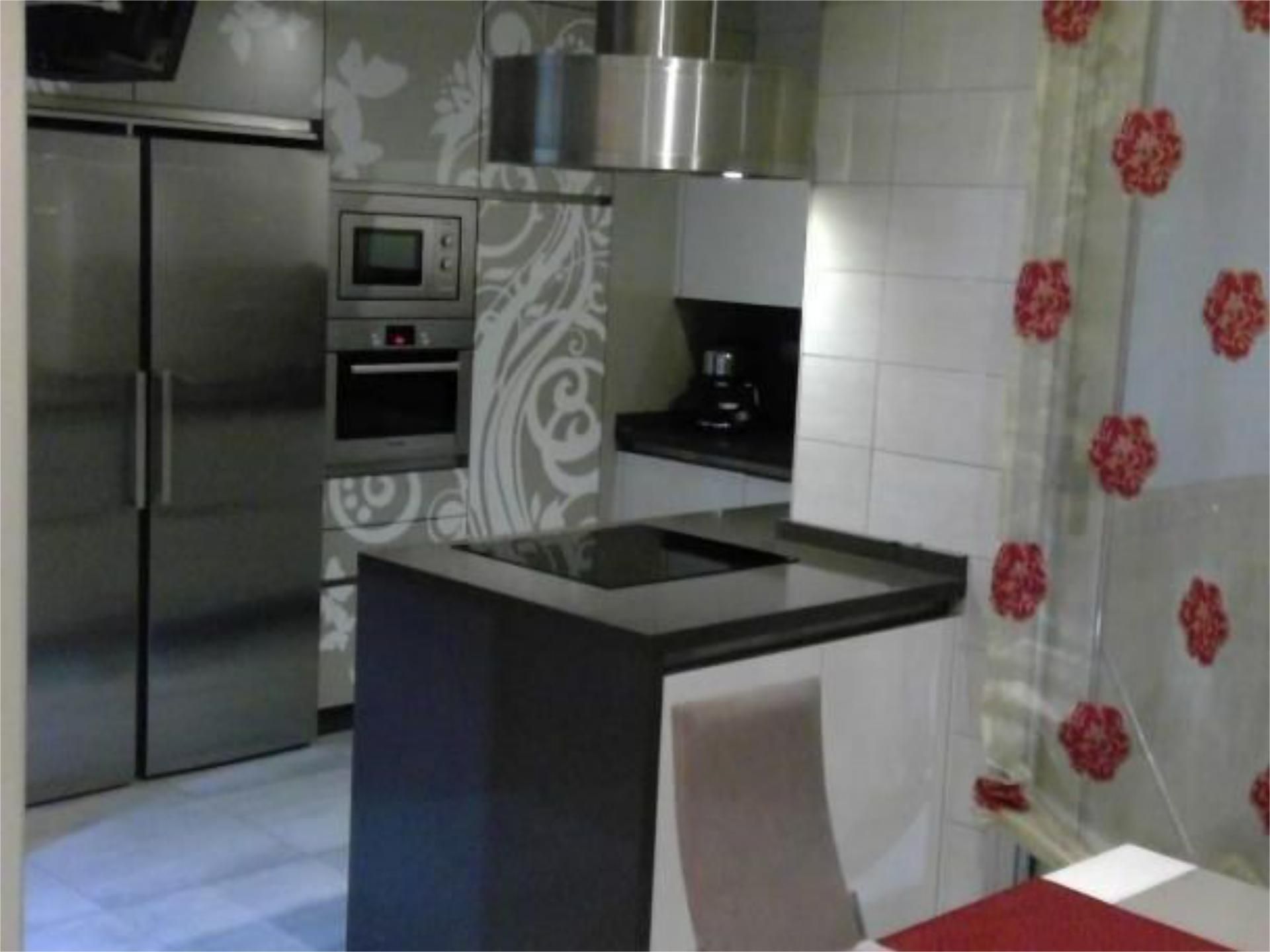 Cuina de Casa o xalet en venda en Lucena amb Aire condicionat, Terrassa i Balcó