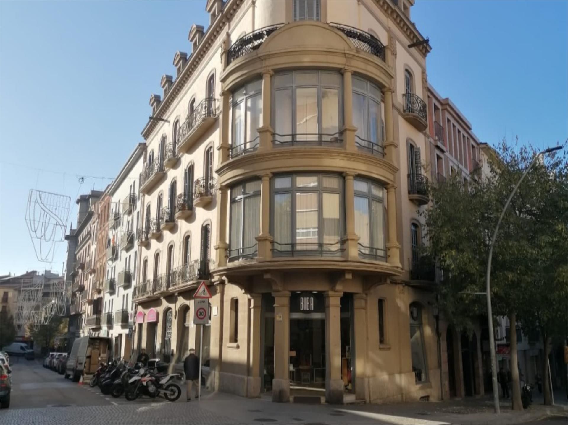 Exterior view of Premises to rent in Manresa  with Air Conditioner