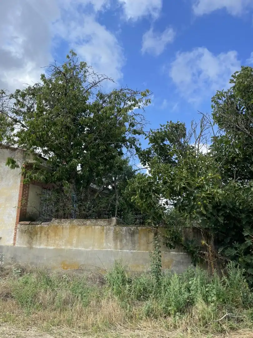 Einfamilien-Reihenhaus zum Verkauf in Quiruelas de Vidriales mit Privatgarten