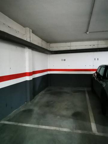 Garaje en Alquiler en Avenida Primero de Junio, 19 en Venta de Baños