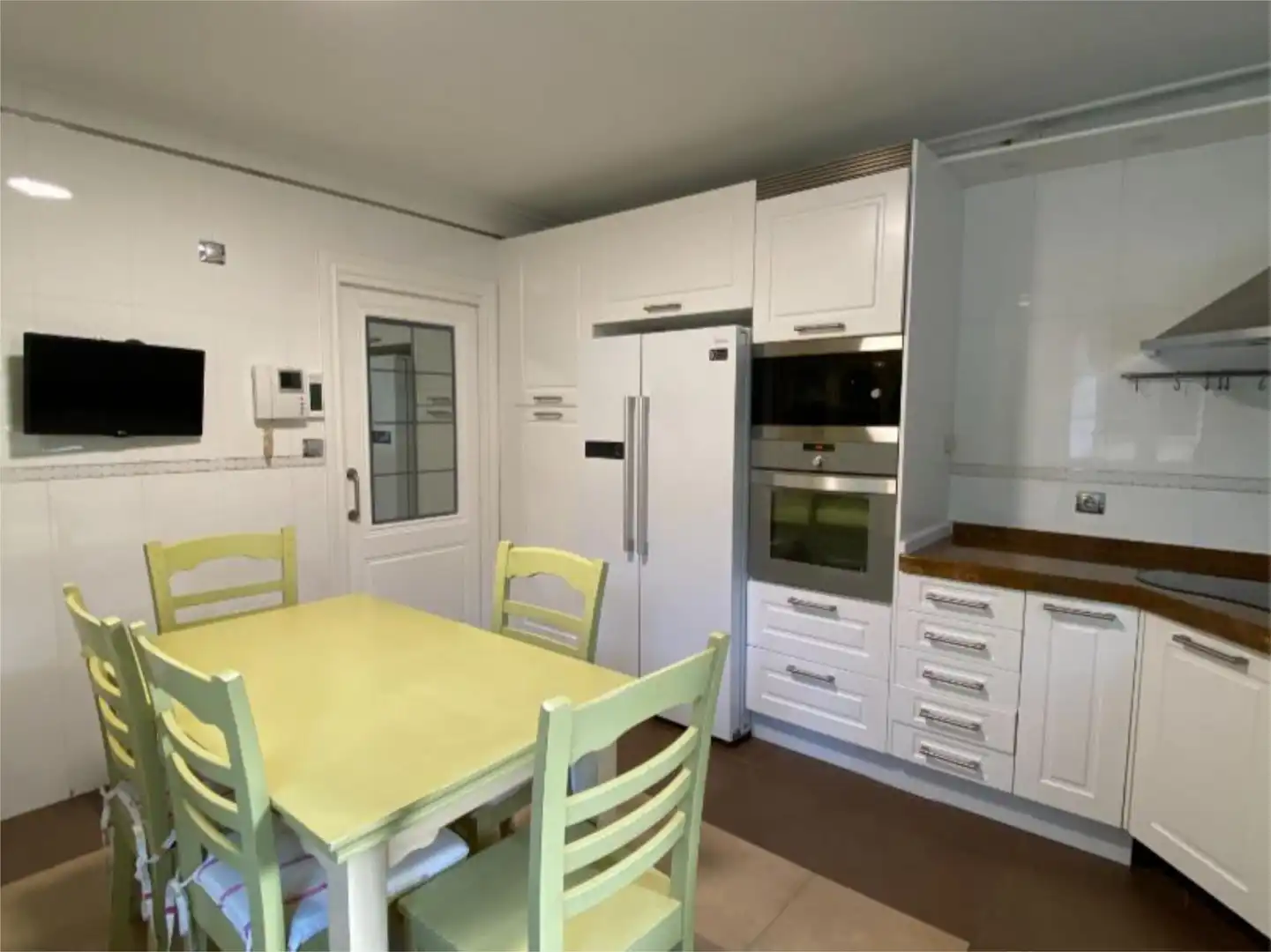 Habitación en Calle Pedro Rodríguez-Parets, 1, Valdenoja Cocina de Piso para compartir en Santander con Calefacción, Jardín privado y Parquet