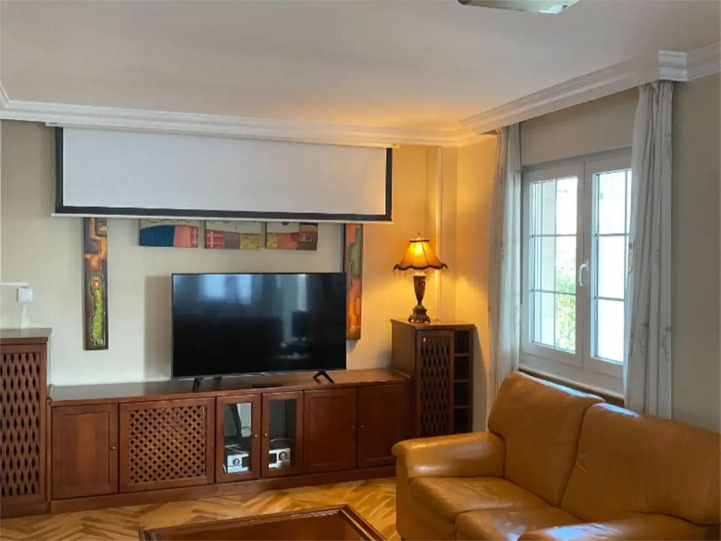 Habitación en Calle Pedro Rodríguez-Parets, 1, Valdenoja Sala de estar de Piso para compartir en Santander con Calefacción, Jardín privado y Parquet