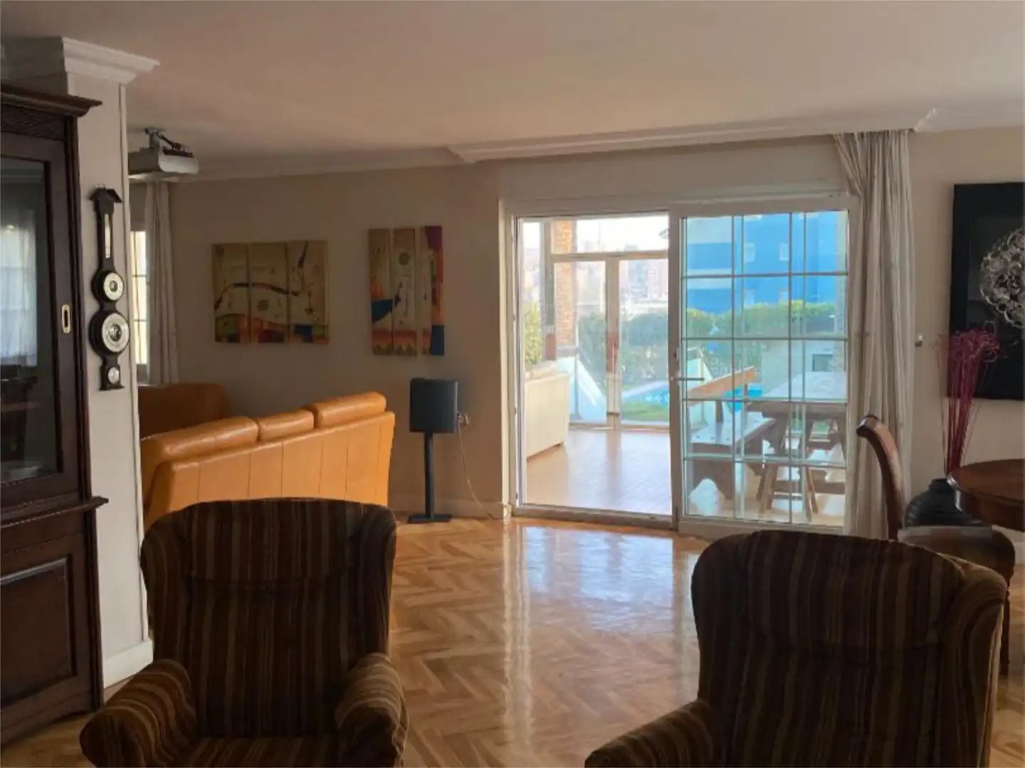 Habitación en Calle Pedro Rodríguez-Parets, 1, Valdenoja Sala de estar de Piso para compartir en Santander con Calefacción, Jardín privado y Parquet
