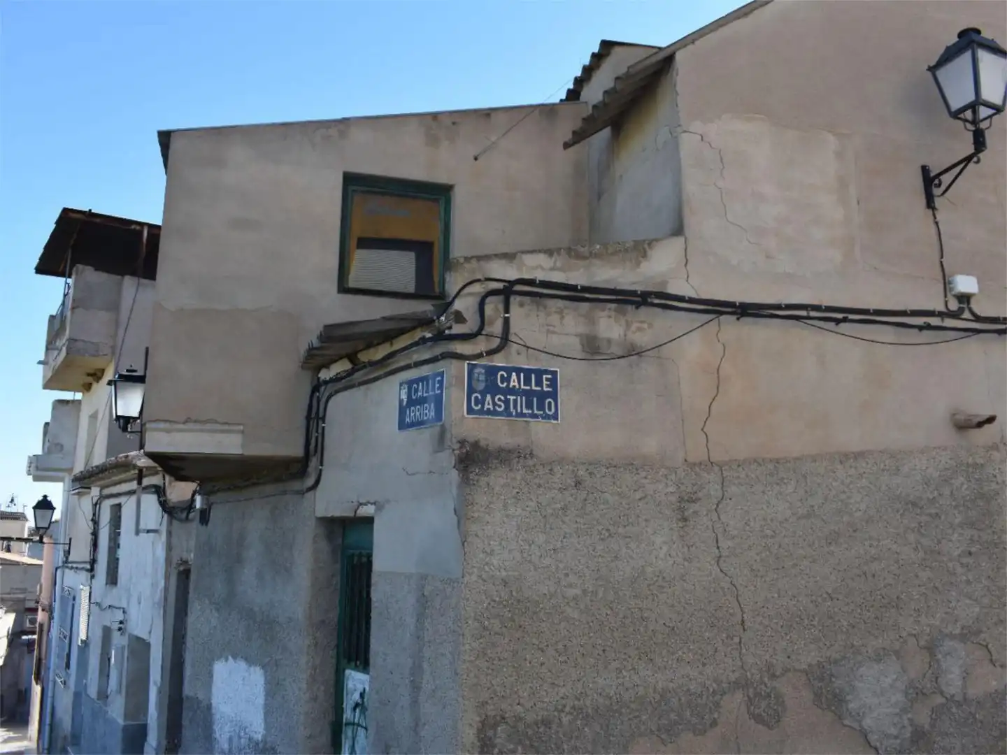 Vista exterior de Casa adosada en venda en Albudeite amb Terrassa i Balcó