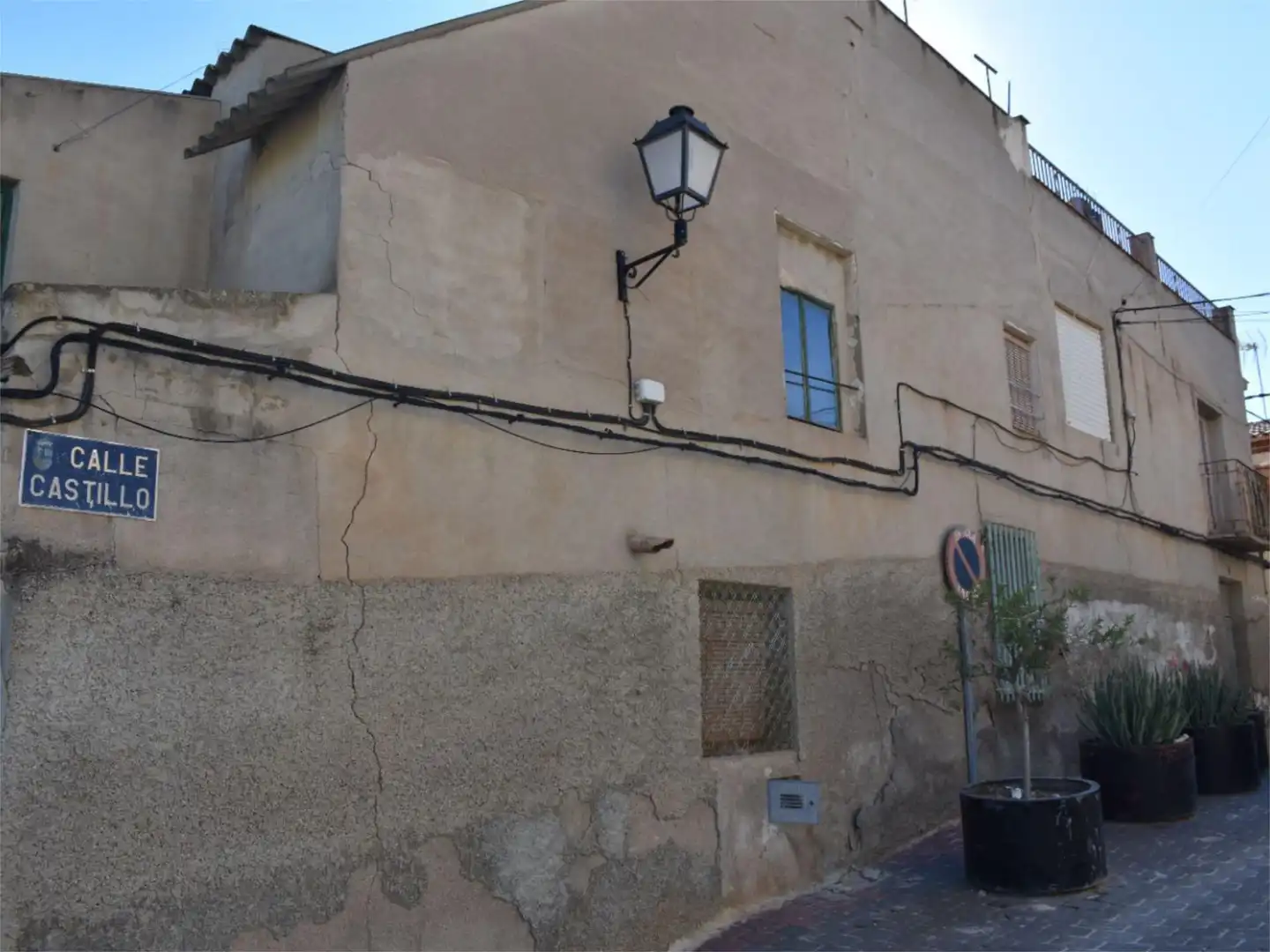 Vista exterior de Casa adosada en venda en Albudeite amb Terrassa i Balcó