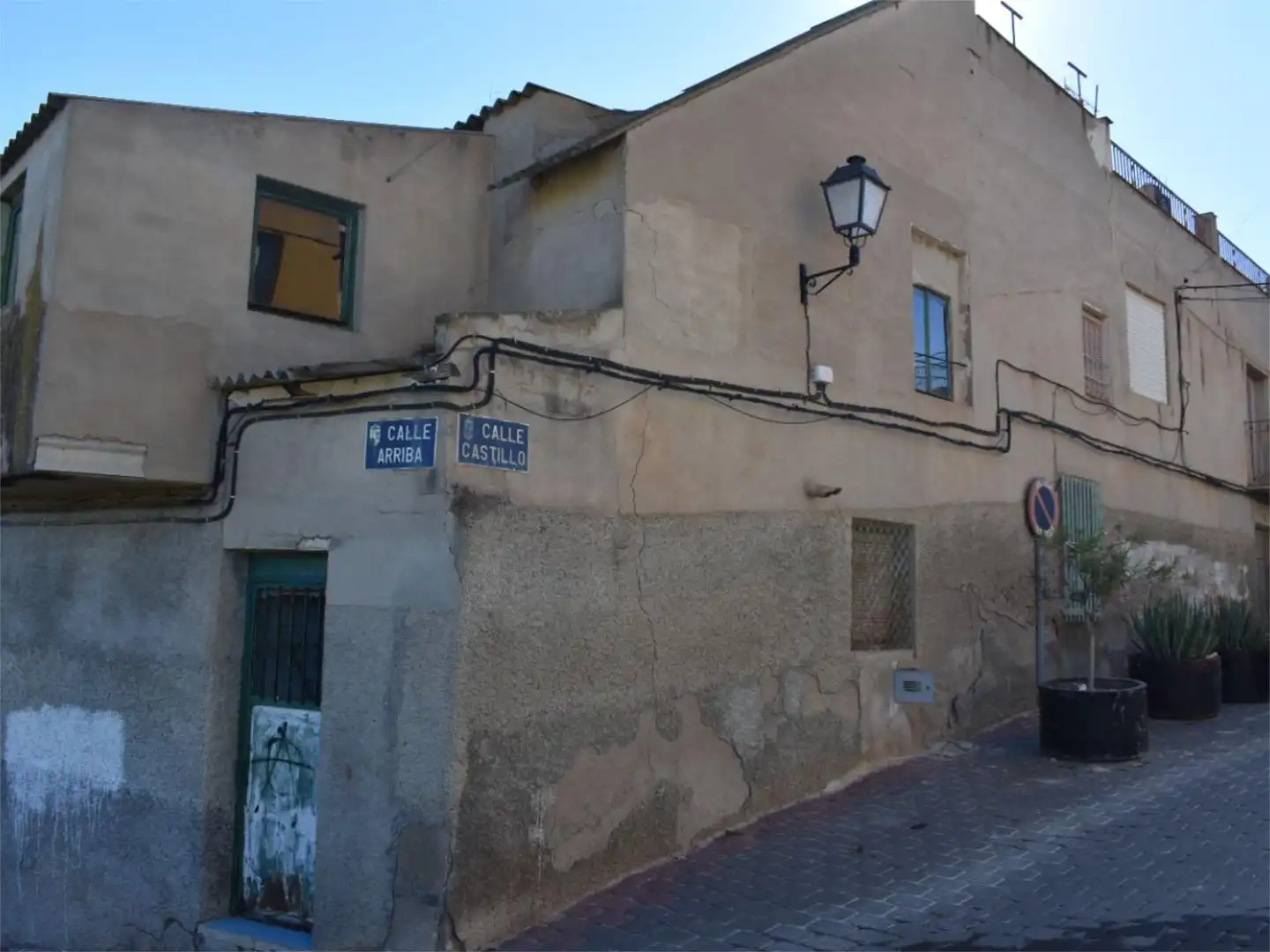 Vista exterior de Casa adosada en venda en Albudeite amb Terrassa i Balcó