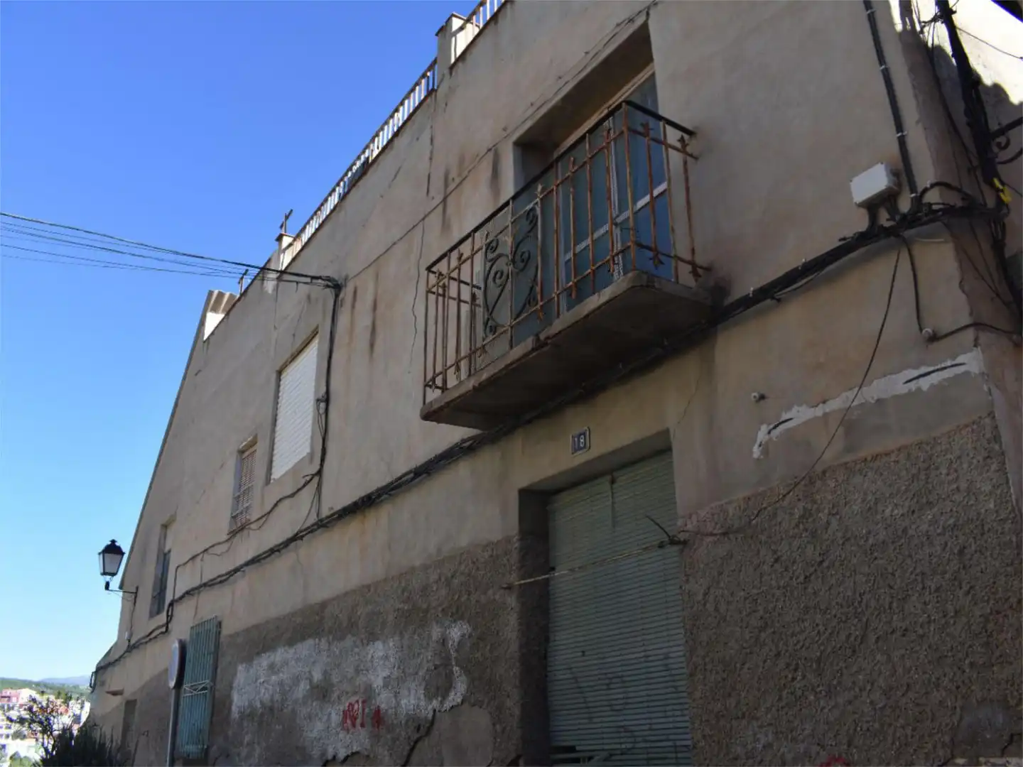 Vista exterior de Casa adosada en venda en Albudeite amb Terrassa i Balcó