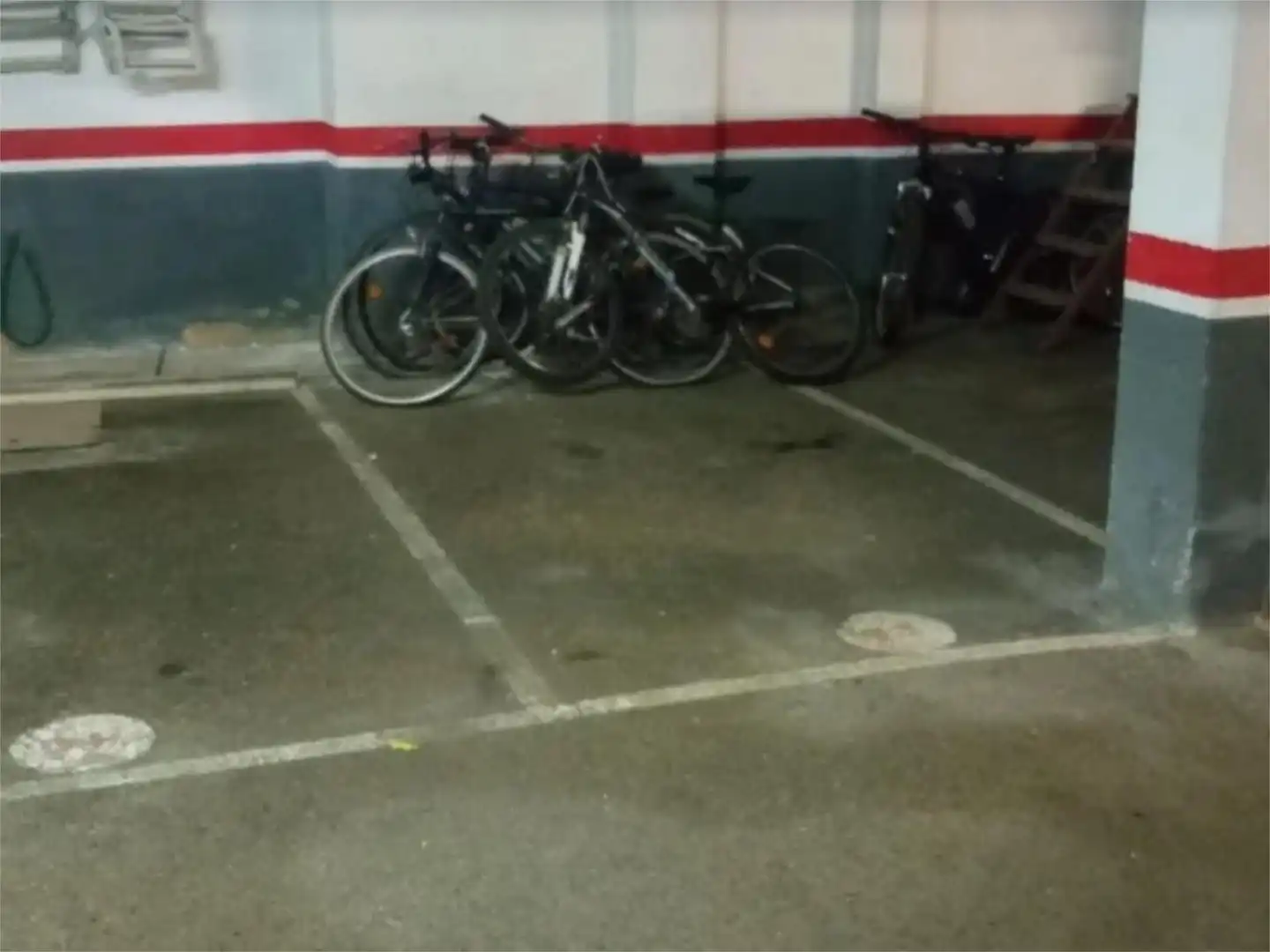 Garaje de alquiler en Carrer d'Enric Morera, 1, Els Pins Garaje de alquiler en Carrer d'Enric Morera, 1, Els Pins