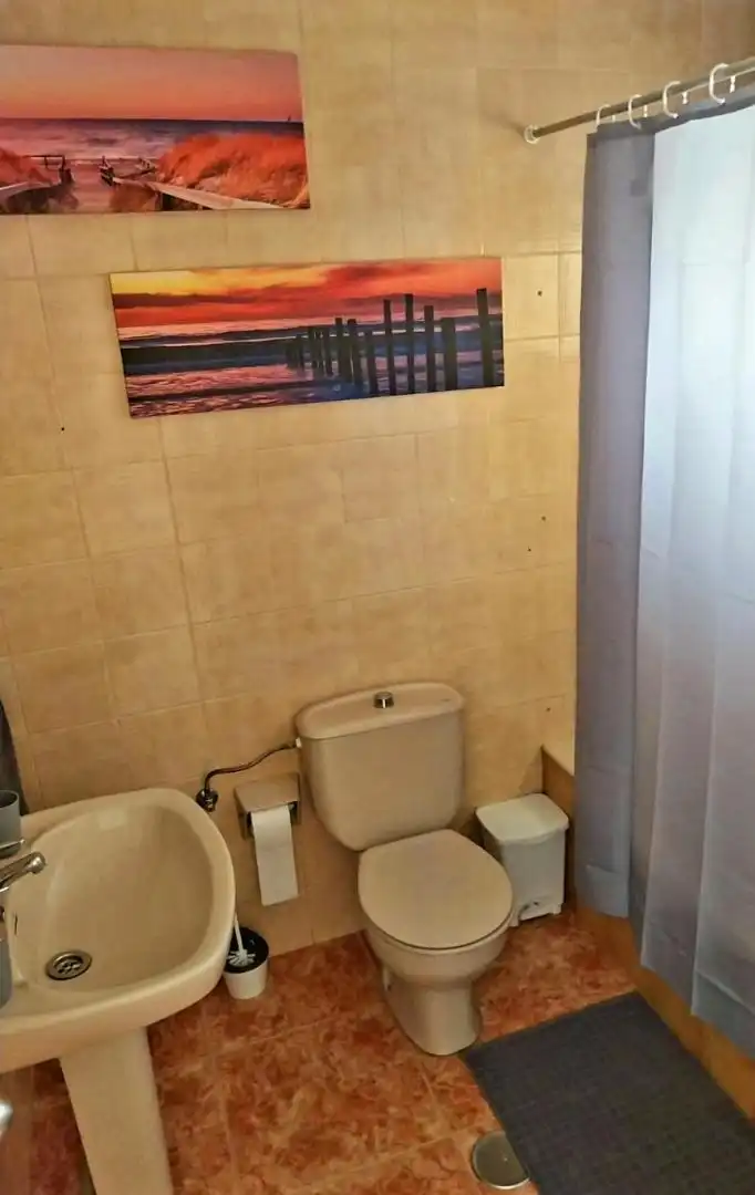 Piso en venta en Camino del Encaje, 64, Retamar Baño de Piso en venta en Almería Capital con Aire acondicionado y Terraza