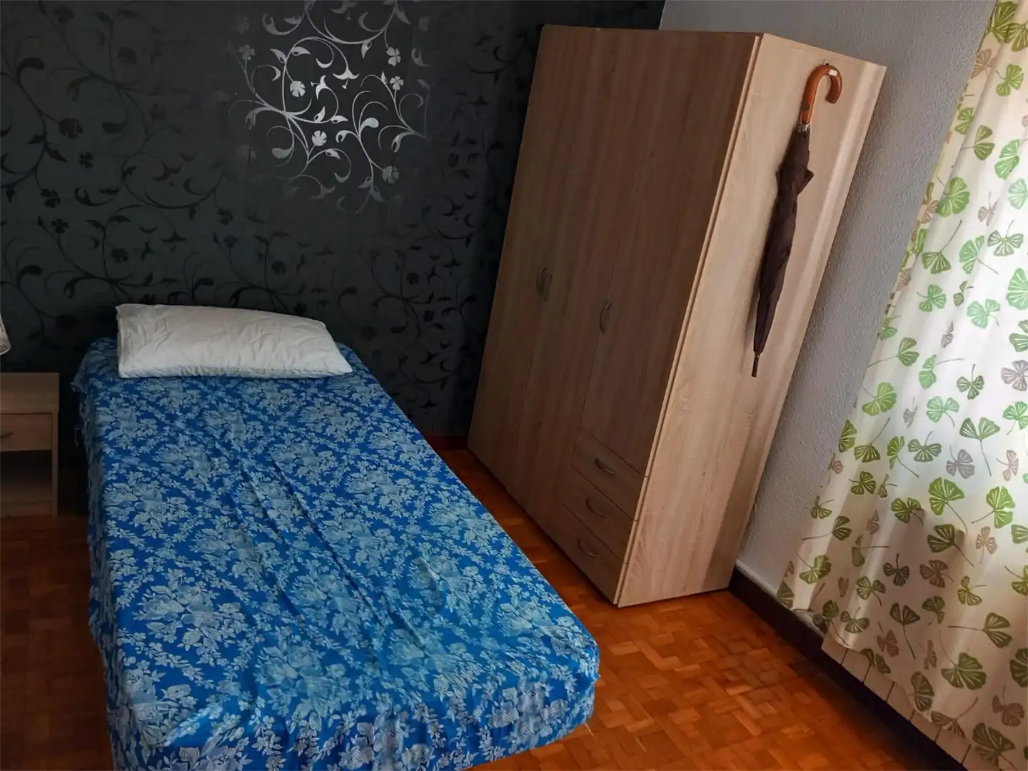 Habitación en Travesía Concepción Benítez, 2, Echavacóiz Habitación de Piso para compartir en Pamplona / Iruña con Calefacción, Parquet y Amueblado