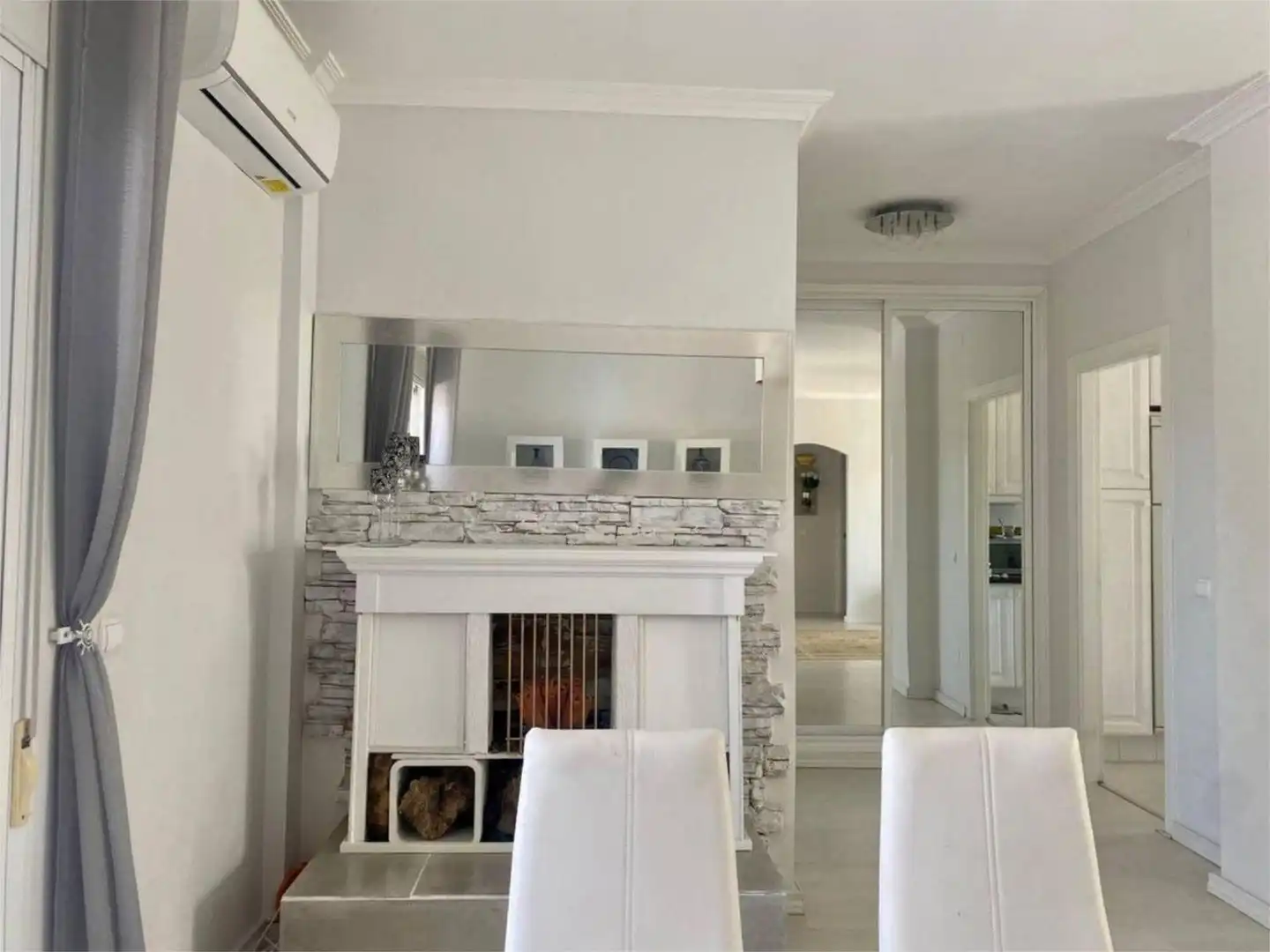 Flat for sale in Avenida de los Escritores, 10, Estepona Golf Dining room of Flat for sale in Estepona with Air Conditioner, Heating and Parquet flooring