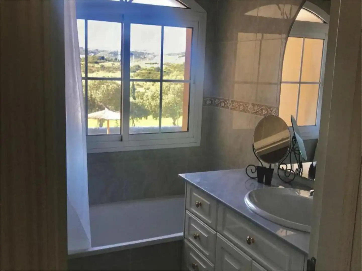 Flat for sale in Avenida de los Escritores, 10, Estepona Golf Bathroom of Flat for sale in Estepona with Air Conditioner, Heating and Parquet flooring