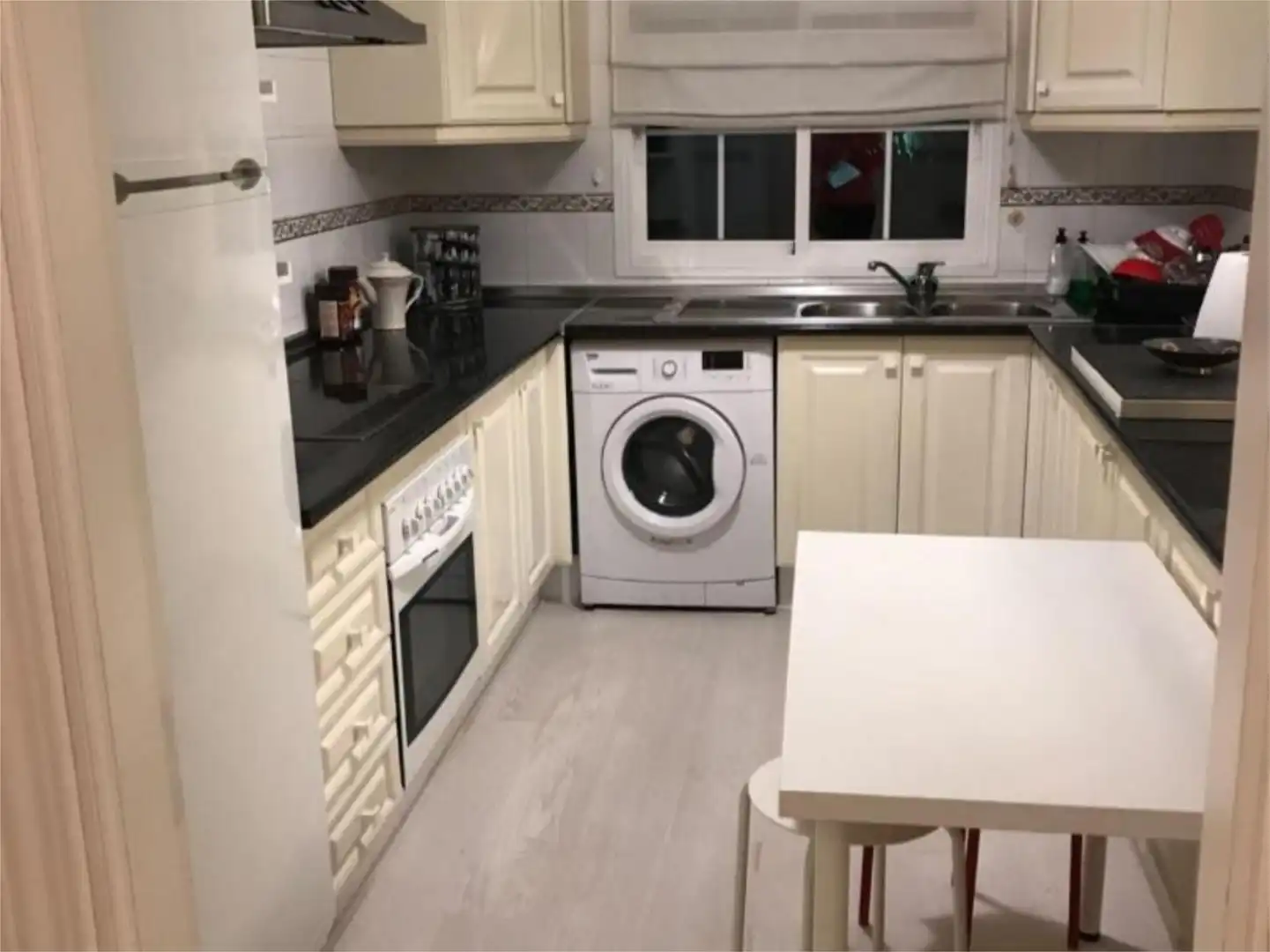 Flat for sale in Avenida de los Escritores, 10, Estepona Golf Kitchen of Flat for sale in Estepona with Air Conditioner, Heating and Parquet flooring
