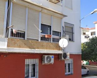 Exterior view of Flat to rent in  Sevilla Capital  with Air Conditioner, Furnished and Balcony