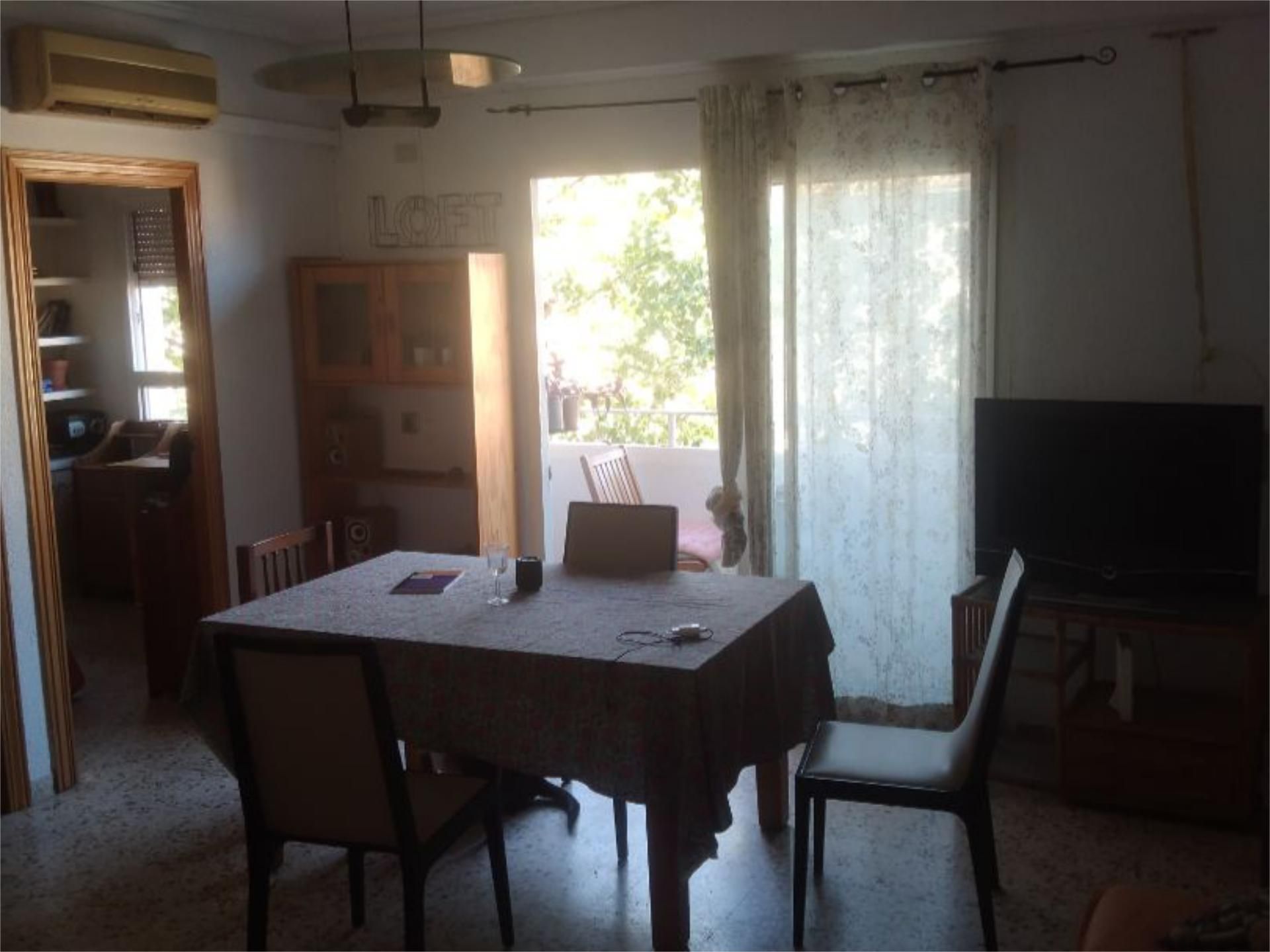 Piso para compartir en Carrer del Reverend Josep Noguera, 34, Sant Marcel.lí Comedor de Piso para compartir en Valencia Capital con Amueblado y Balcón