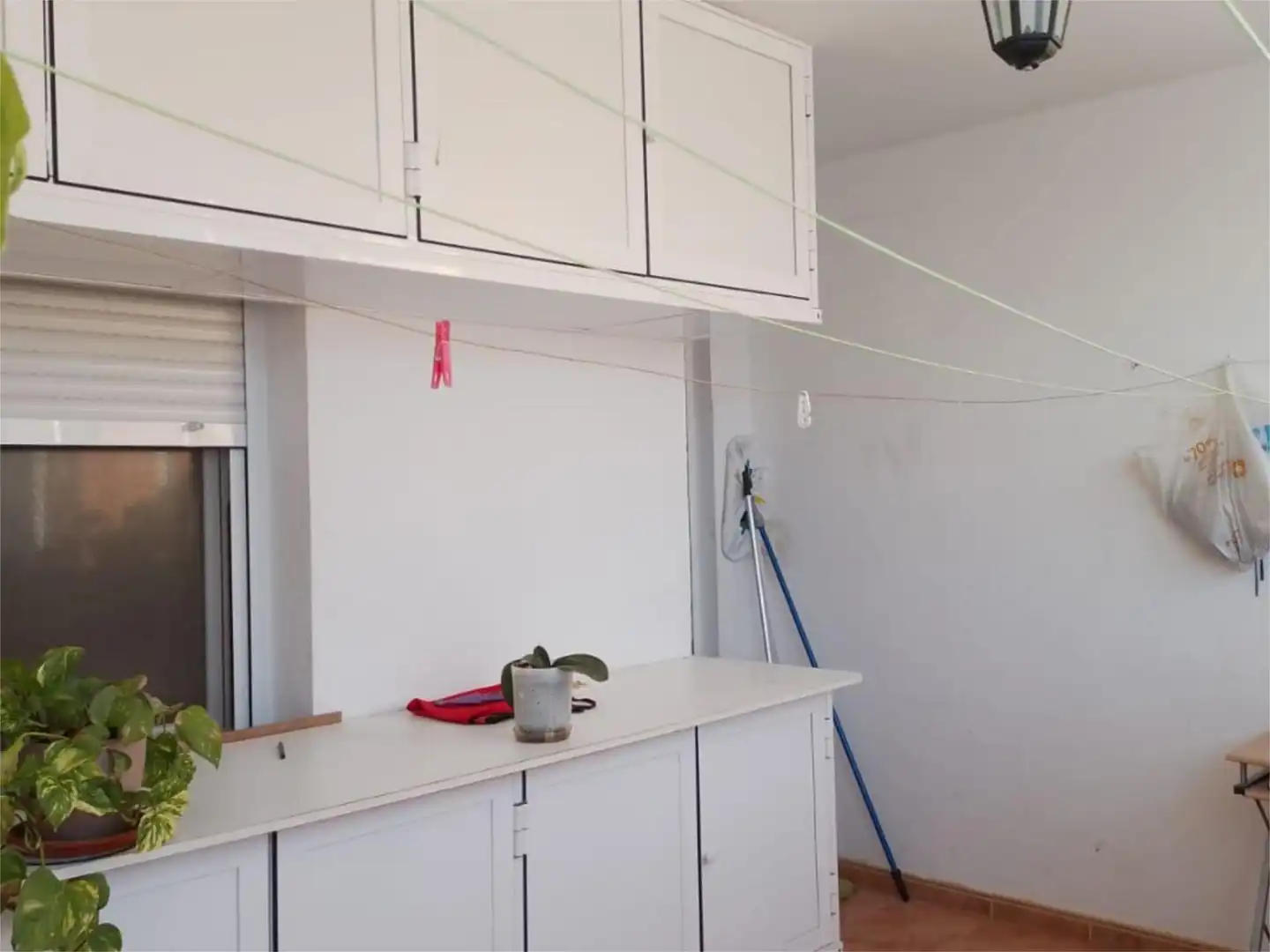 Küche von Einfamilien-Reihenhaus zum Verkauf in Casasimarro mit Terrasse und Abstellraum