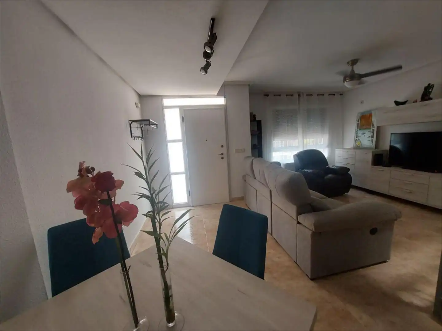 Dúplex en venta en Calle Pilar, 38, Cabezo de Torres Sala de estar de Dúplex en venta en Murcia con Aire acondicionado, Calefacción y Amueblado