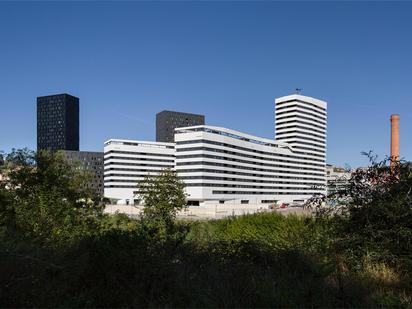 Vista exterior de Pis en venda en Bilbao  amb Terrassa